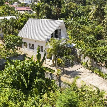 Villa Ocean Bird & Wanita'S Self Catering Pointe Au Sel Esterno foto