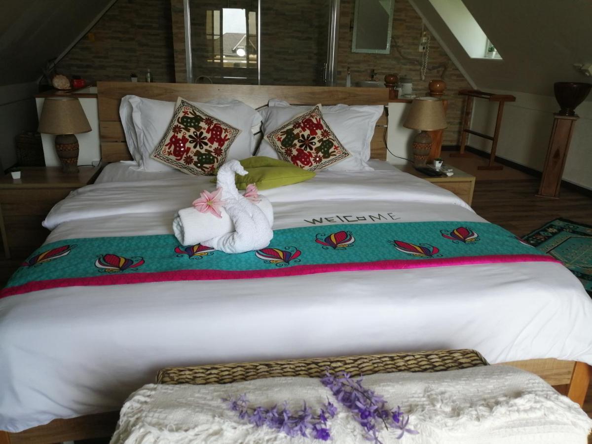 Villa Ocean Bird & Wanita'S Self Catering Pointe Au Sel Esterno foto