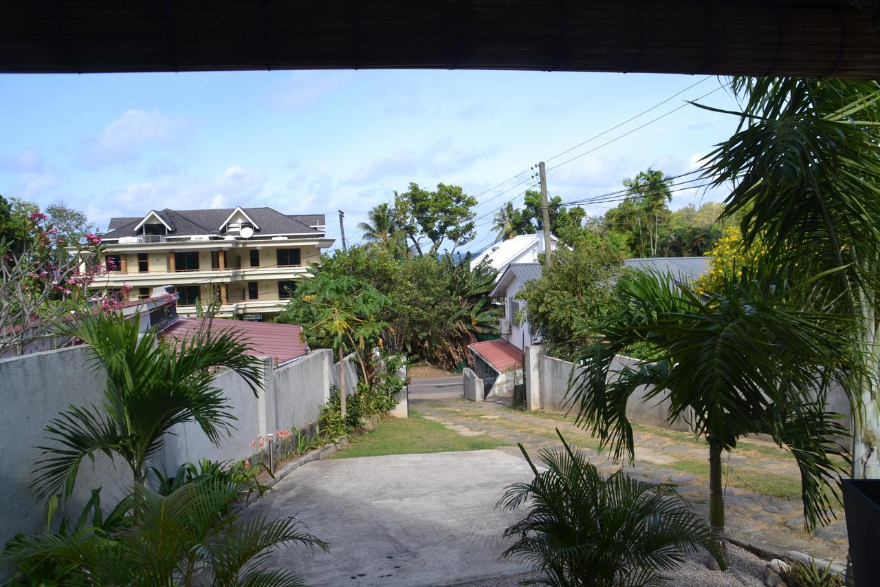 Villa Ocean Bird & Wanita'S Self Catering Pointe Au Sel Esterno foto